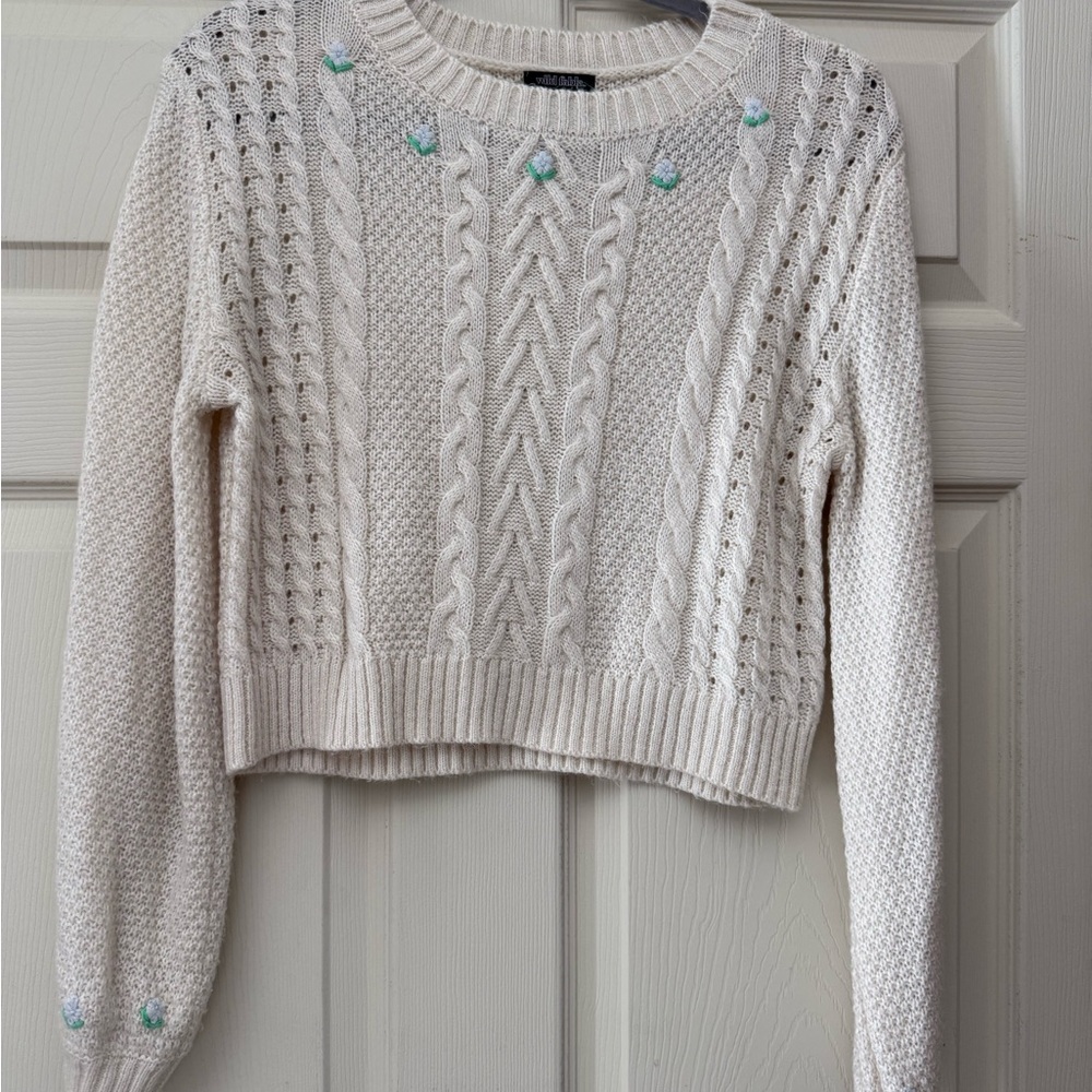 Wild Fable Cream Cable Knit Sweater w/Blue Accents, Perfect transition to Spring